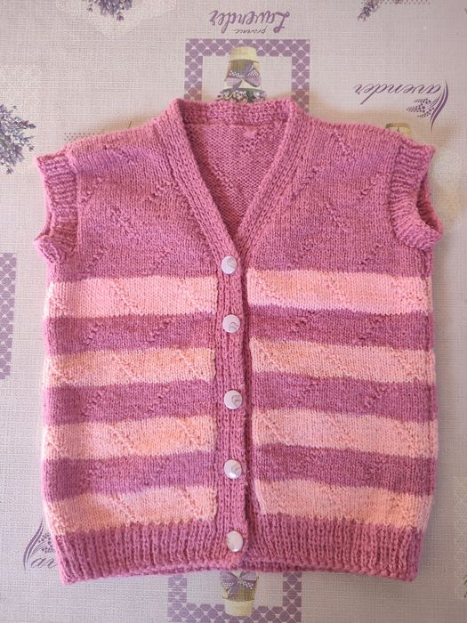 Ръчно плетиво, жилетки, пуловерчета, елеци за деца