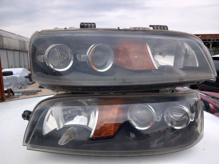 Фарове за fiat punto 2003 година