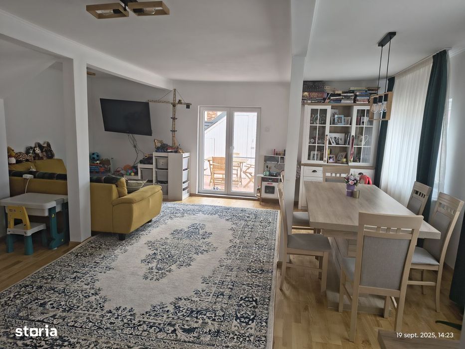 Vanzare apartament 4 camere Baciu