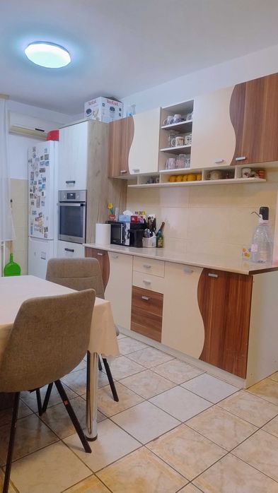 Vând apartament 3 camere Nufarul