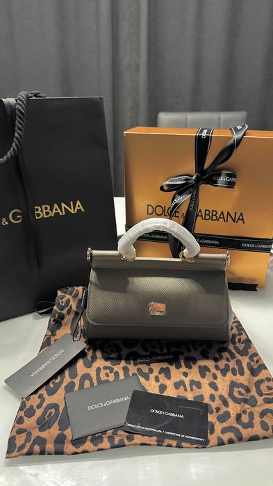 ОРИГИНАЛНА! Dolce & Gabbana малка чанта Sicily от телешка кожа