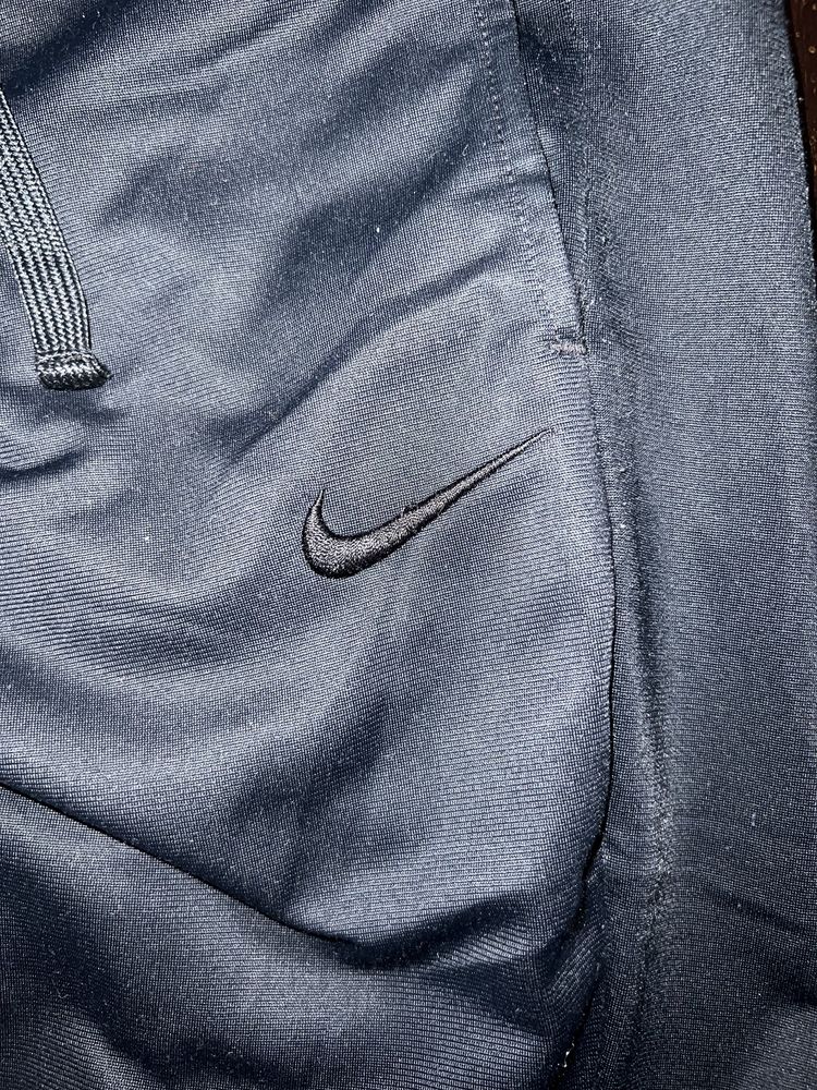 pantaloni nike de fas negrii baggy vintage marimea XL(nu adidas,bape)