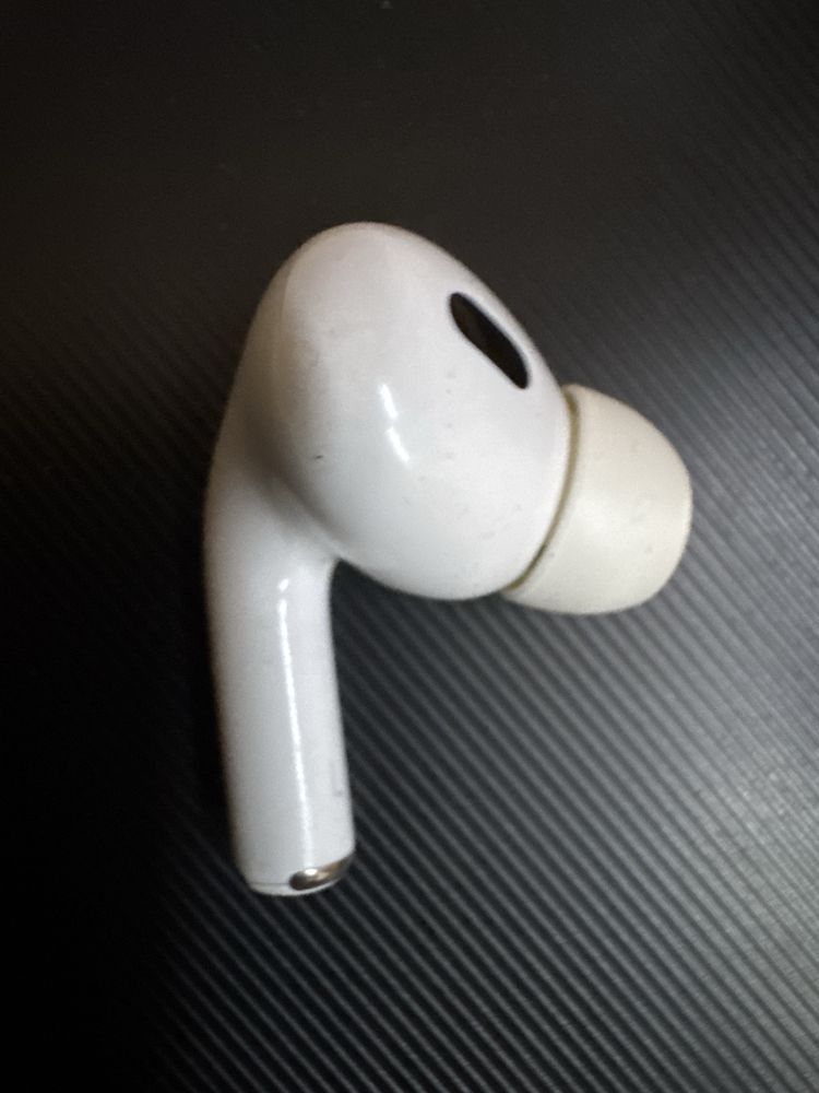Airpods pro 2 левый наушник A3047/Оригинал не переспрашивайте Плиз/