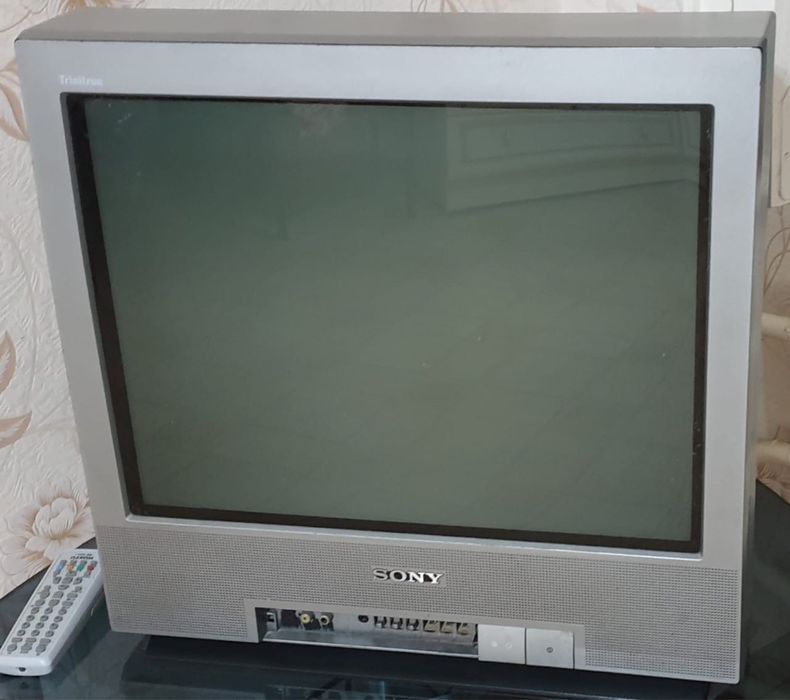 Телевизор б/у хорошем состоянии