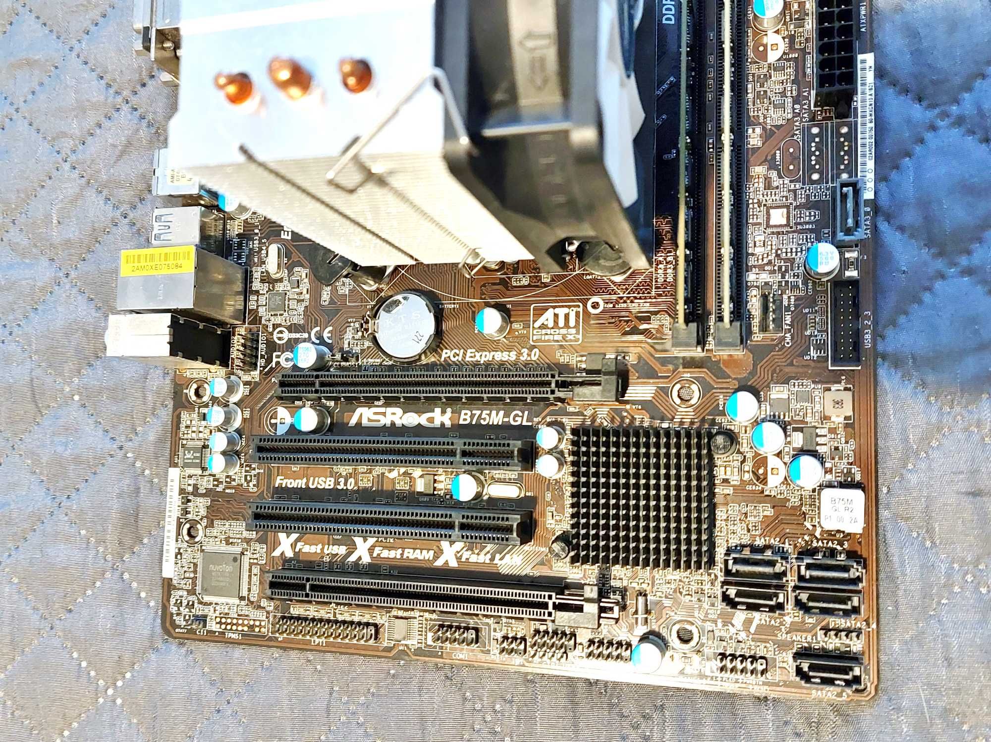Asrock B75M-GL R2.0, Intel i7-3770, 16 GB DDR3 1600