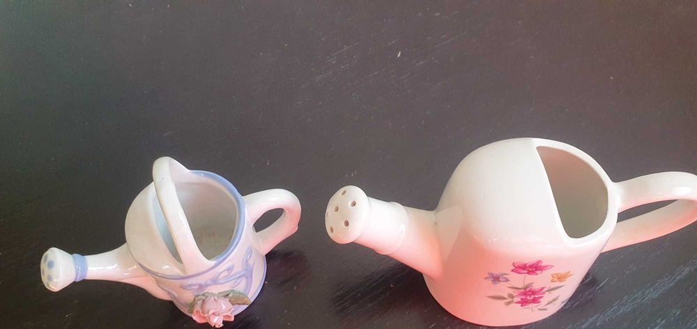 Stropitori Miniaturi, pereche de stropitori portelan, vase flori