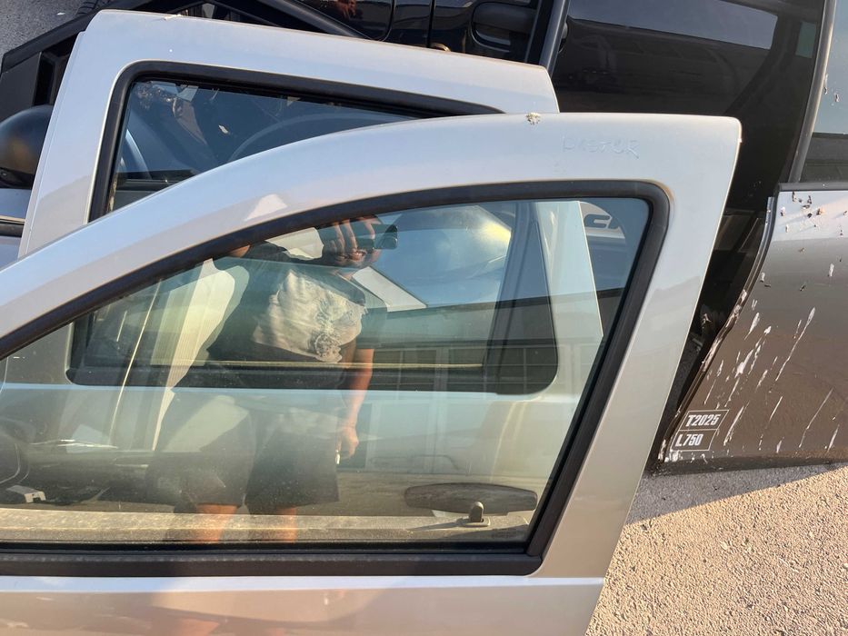 Врата Dacia Duster 2020г 1 предна и 2 задни