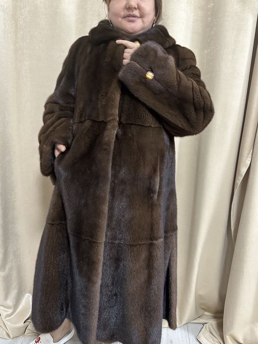 Шуба норковая цельная