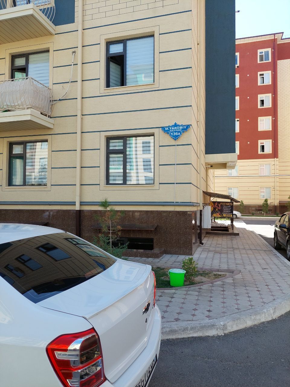 (Navoiy) Yangi hayot 2 xonalik kvartira 1 etaj sotiladi.Ji