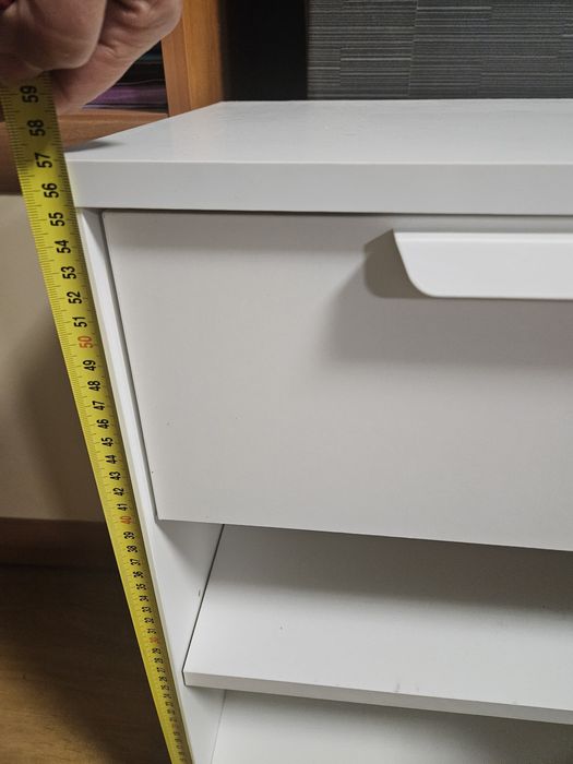 Шкафче чисто ново !