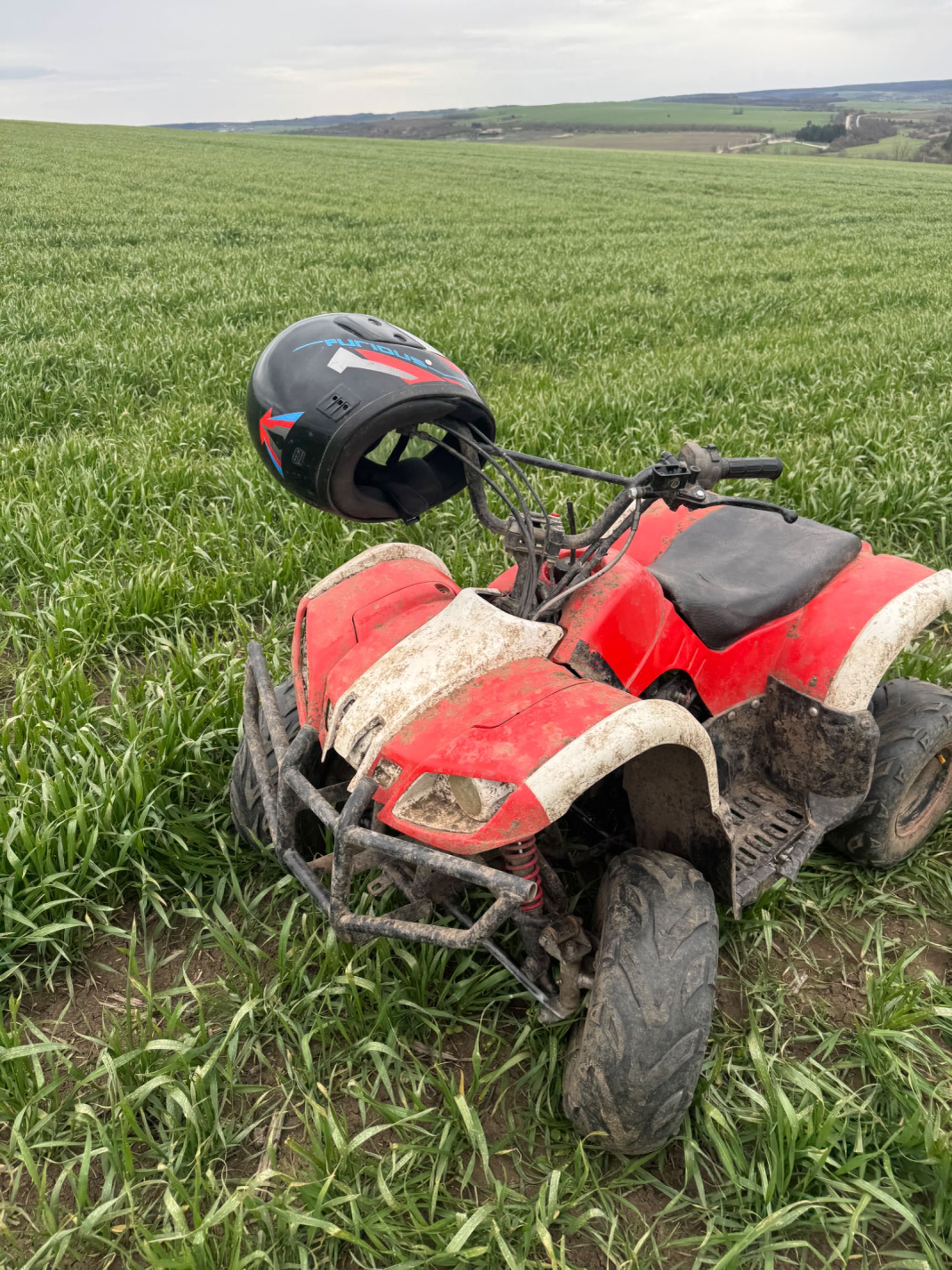 Продавам атв …..