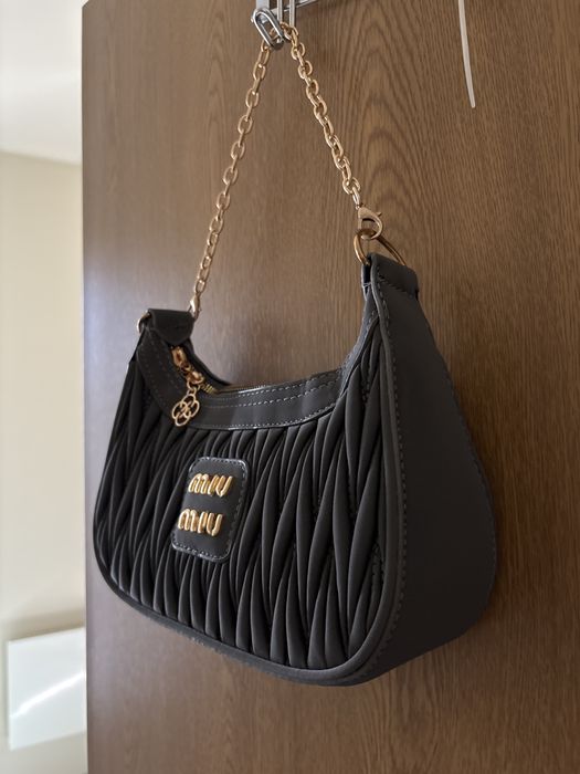 Чанта Miu Miu нова