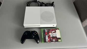 Consola Xbox One S cu accesorii