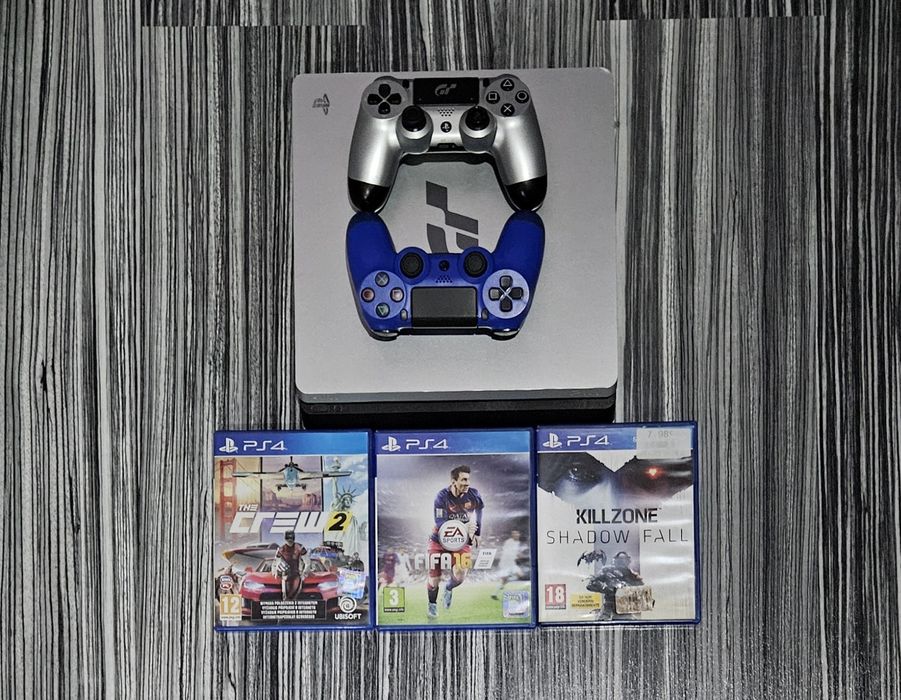 Consola Sony ps 4 slim +3 jocuri originale