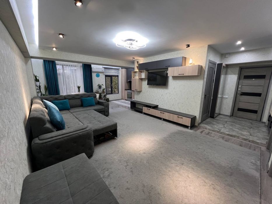 3-комнатная квартира с ремонтом и мебелью, Ц-6 3/3/4  Налоговая, 76 м²