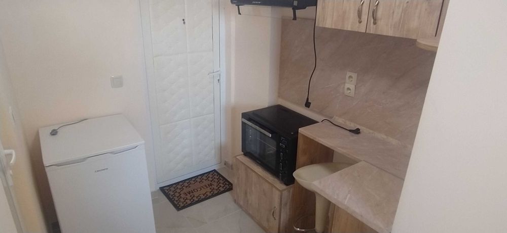 Дава се под наем Ателие в Варна, Общината - 18 кв.м за 30.6 € - Снимка #4