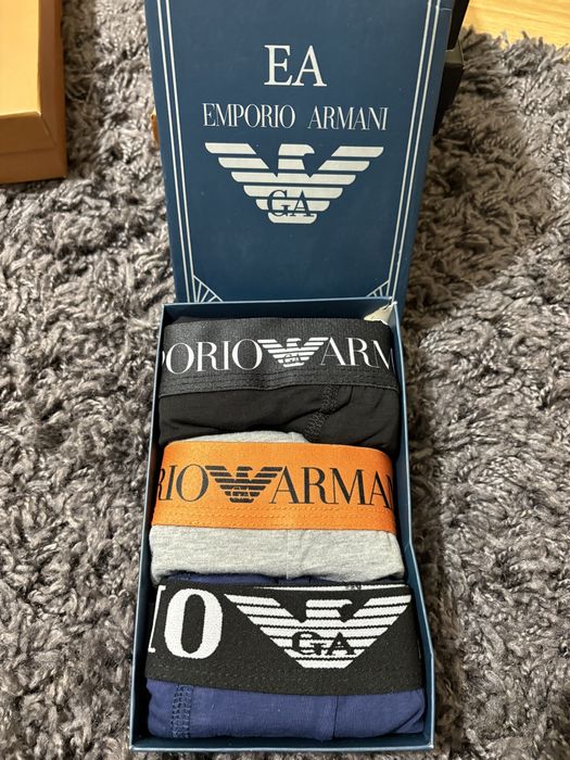 Vand Boxeri si caciuli