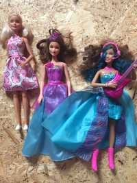 Papusi Barbie si Monster High
