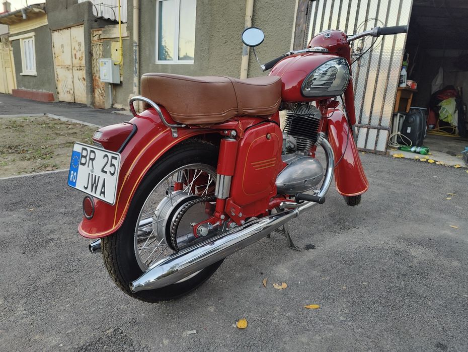 Vând jawa 250 1960