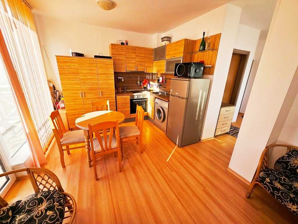 Продава се Двустаен апартамент в к.к. Слънчев бряг - 49 кв.м за 888 €/кв.м - Снимка #2