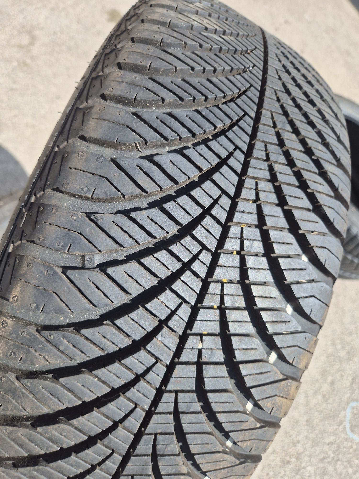 1бр. 195/55/16 Goodyear Vector 4 Seasons гумя лятна зимна