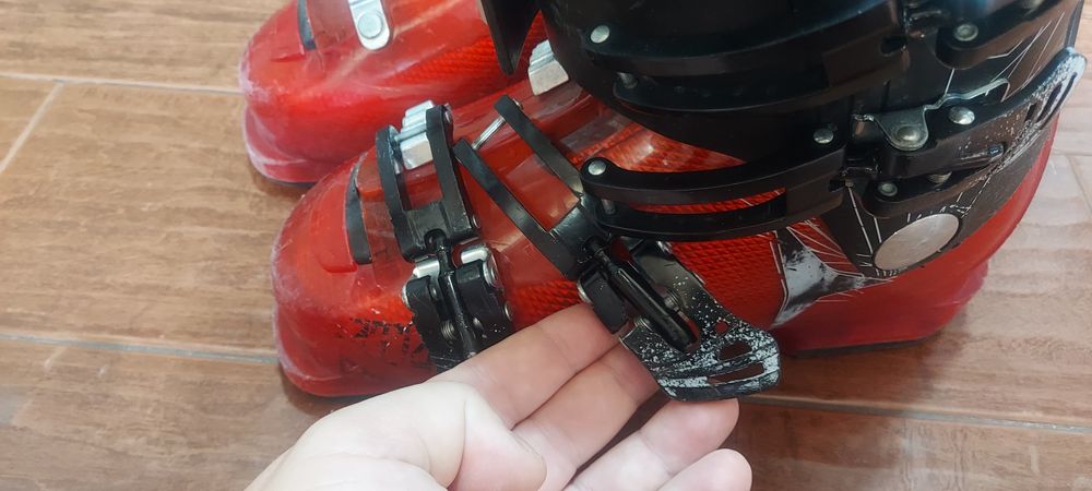 Vand Clapari Atomic, masura 23 - 23.5