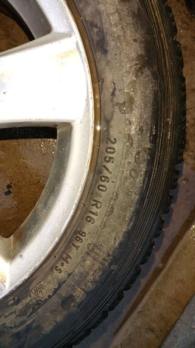 Продаем шины с дисками