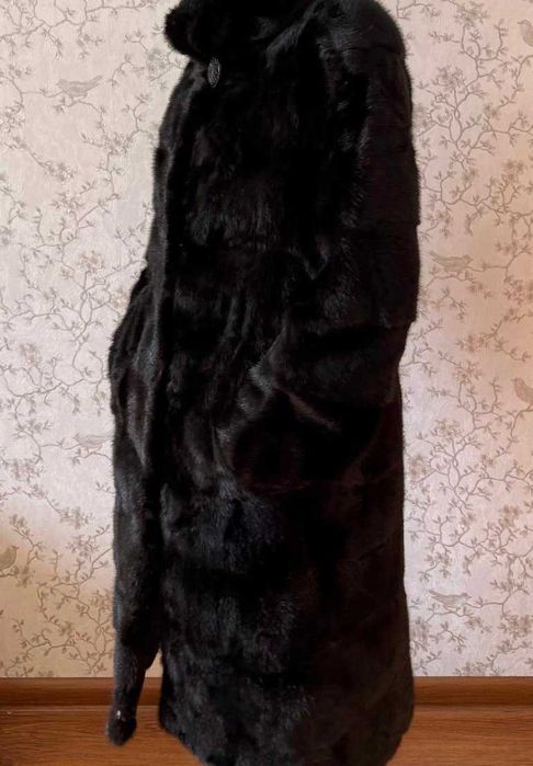 Продам норковые шубы