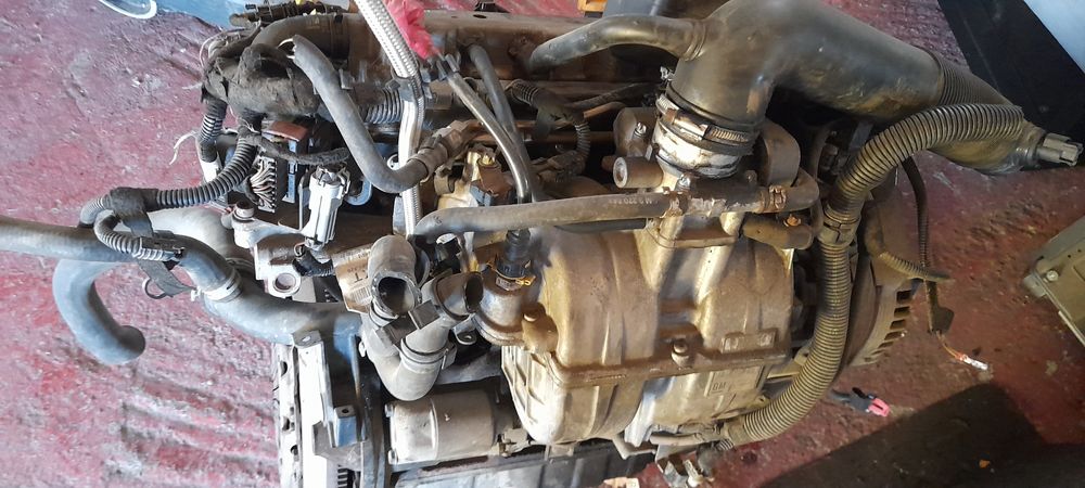 Vând anexe motor 1.9 dci renault trafic.megane