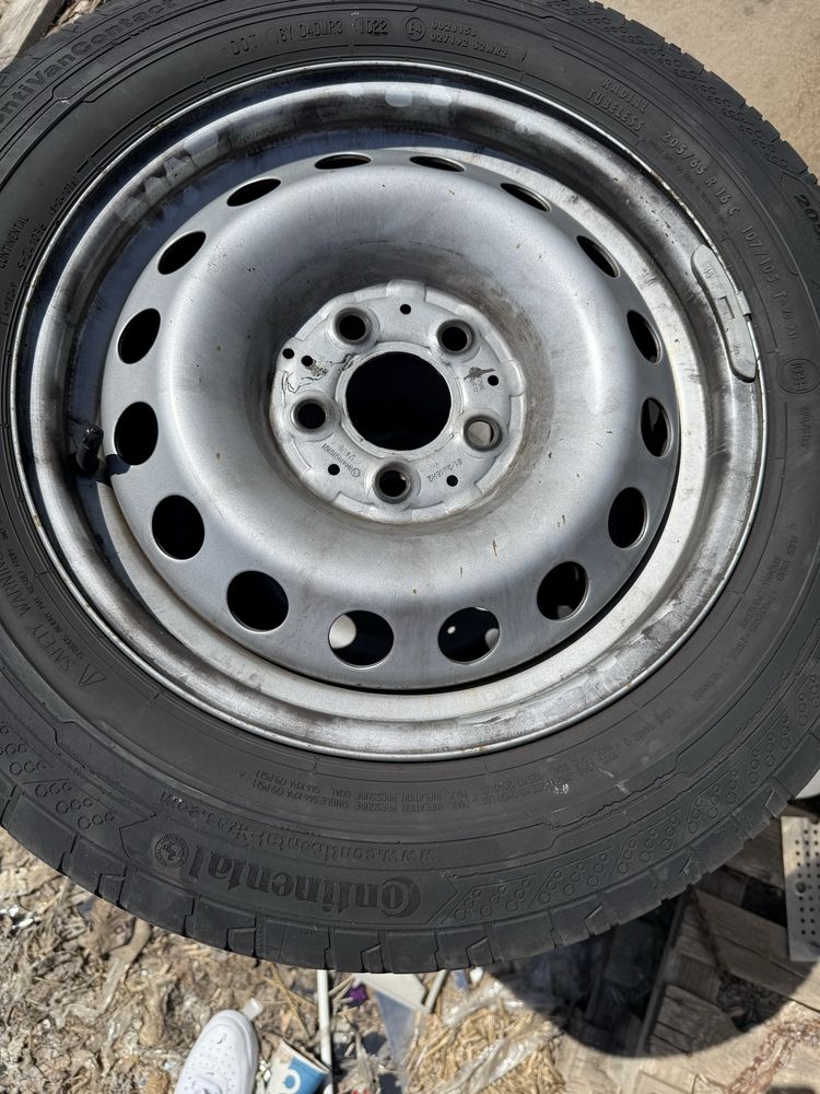 Patru cauciucuri + 4 jante 205/65/16 C Mercedes Vito