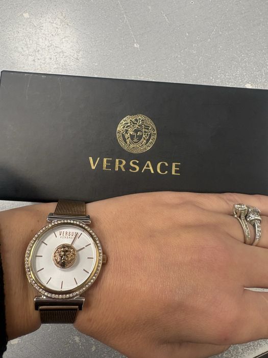 Нов дамски часовник police Versace