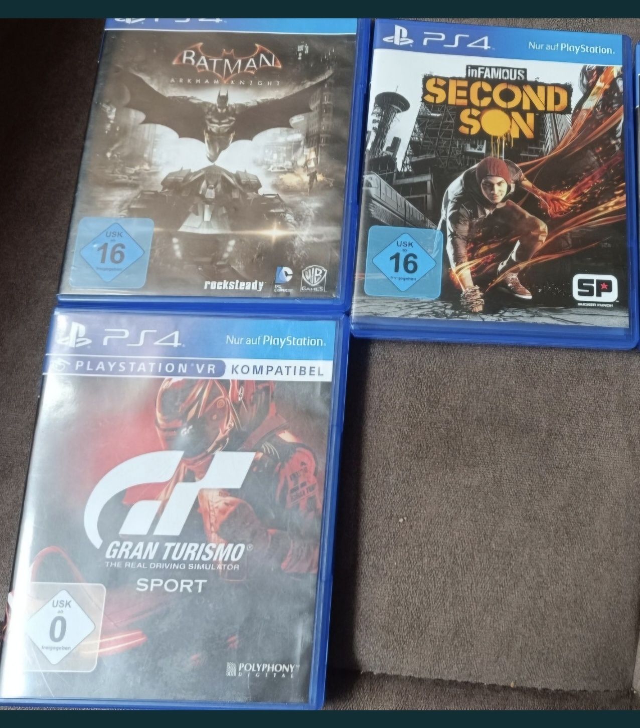Запазени игри за PS4