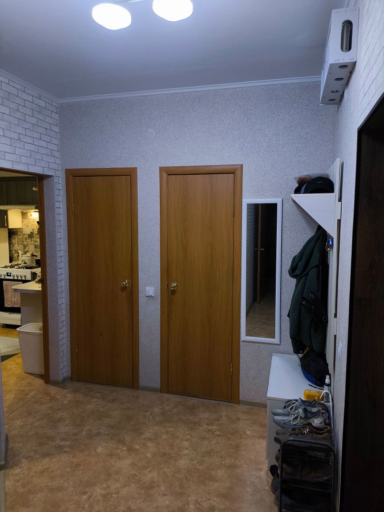 Продам 2 к.кв на 3/5 этаже. Батыс 2