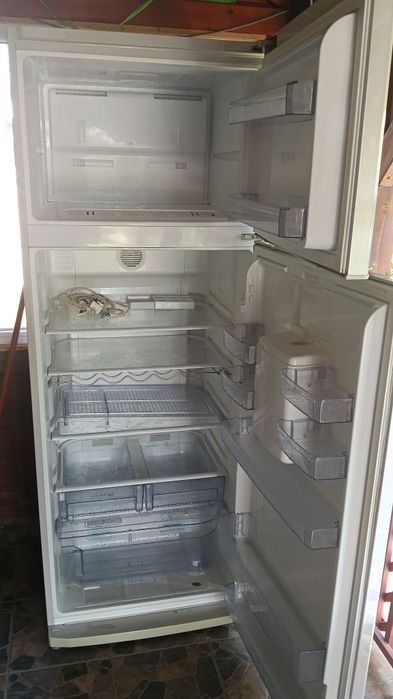 De vanzare combina frigorifica Beko