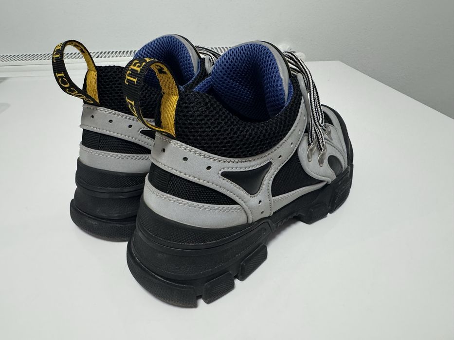 Snackers Gucci Flashtrak