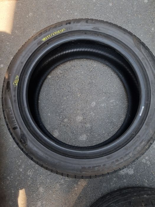 Anvelope 255/45/19 Vara Hankook/Pirelli DOT 2023