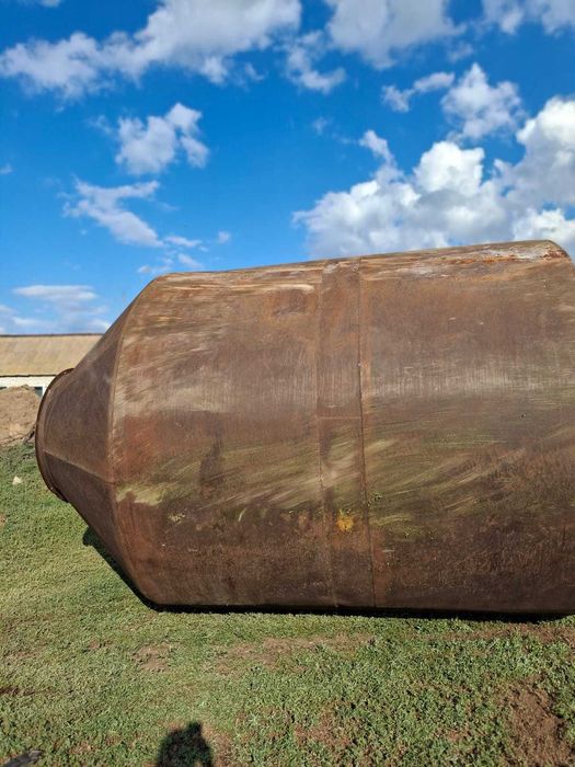 Ёмкость металлич диаметр 3м, длина 4м