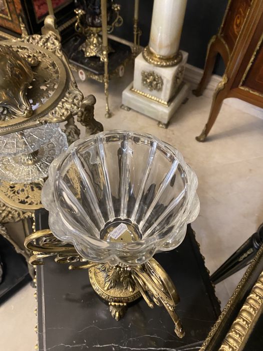 Bomboniera cu suport din bronz masiv