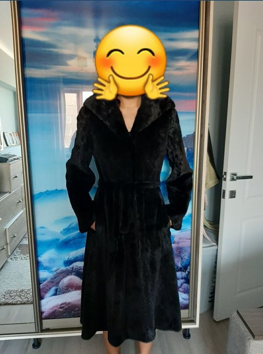 Шуба норковая      .