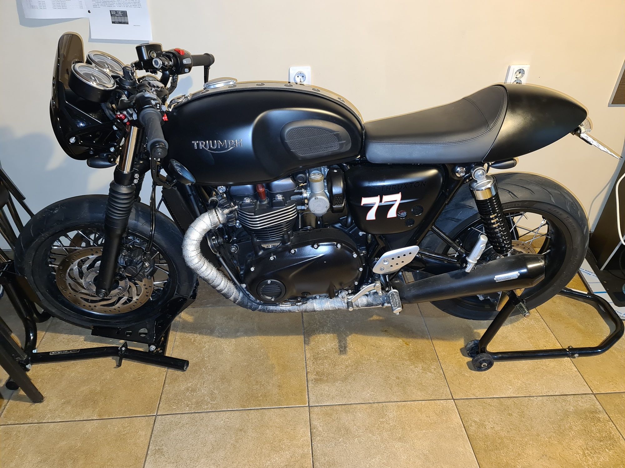 Triumph Thruxton 1200 custom An 2018 6000km