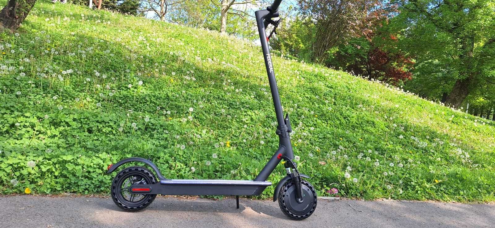 Trotineta electrica Noua Pro amortizoare top! similara  E-TWOW  M365