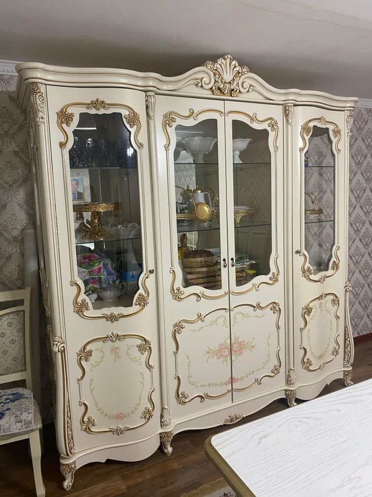 Сервант сатылады