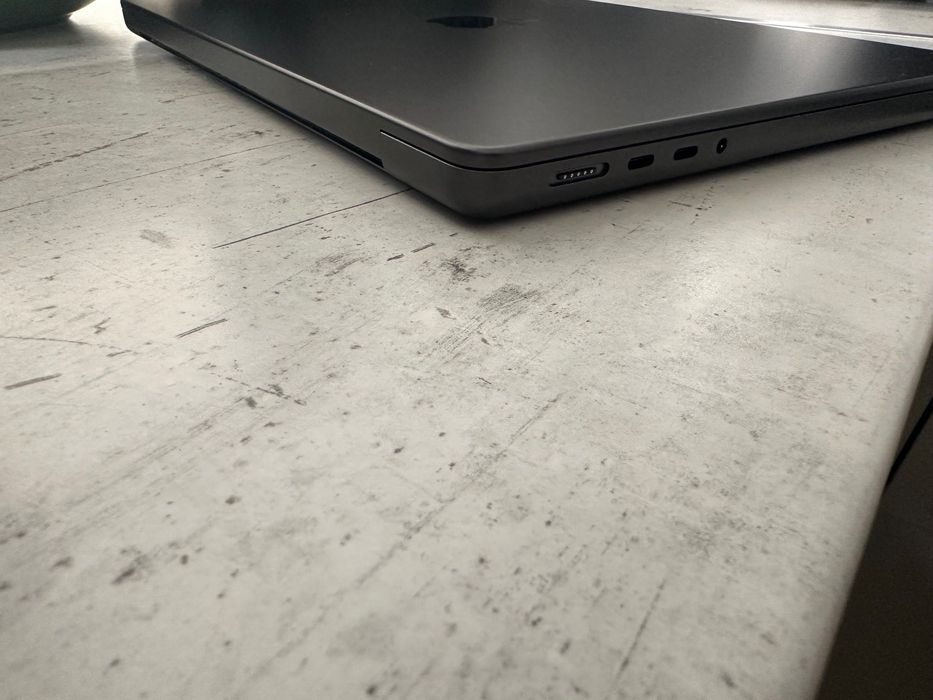 MacBook Pro 14" M4 PRO Chip 12-CPU/16-GPU/24RAM/512SSD