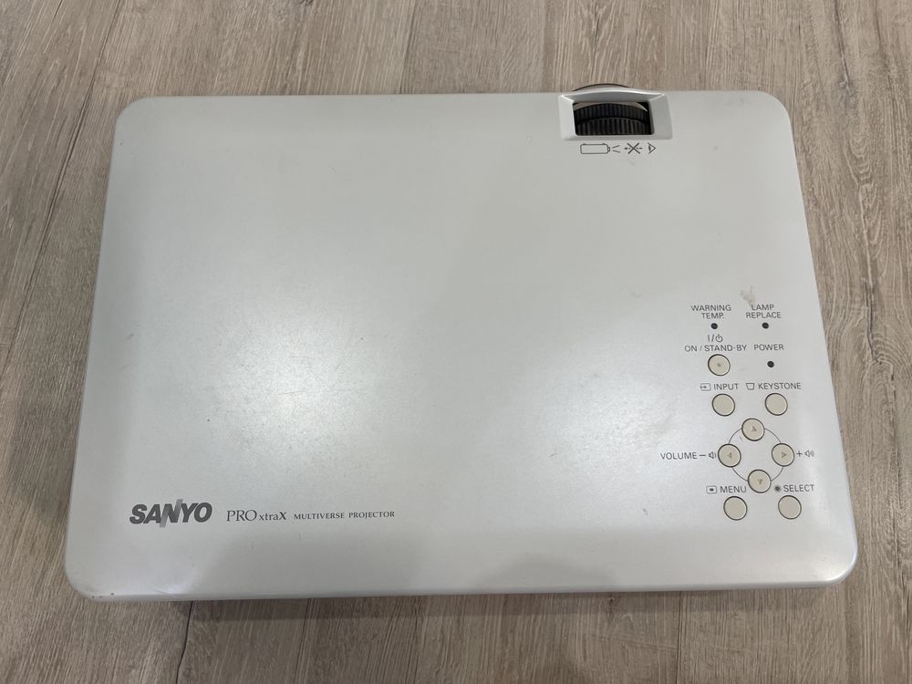 Проектор Sanyo