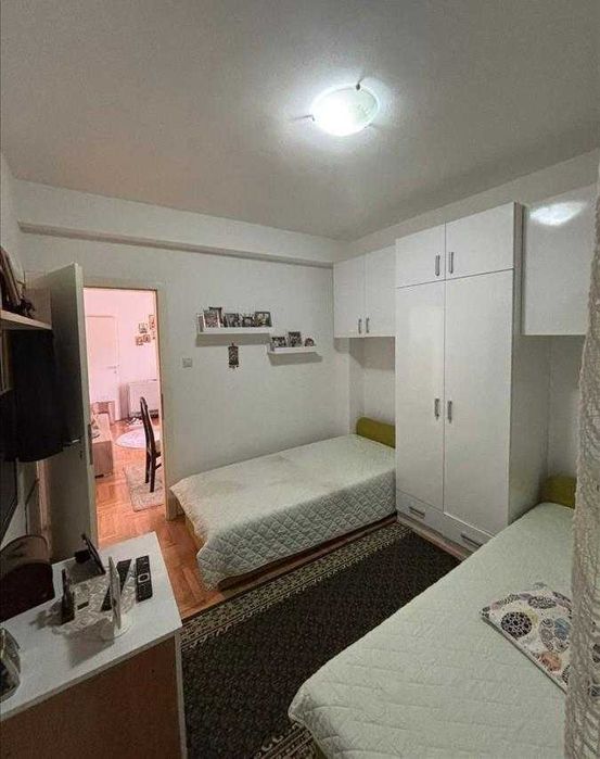 Дава се под наем Двустаен апартамент в Бургас, Възраждане - 63 кв.м за 178.5 € - Снимка #2