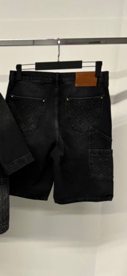 Bermude Louis Vuitton calitate premium