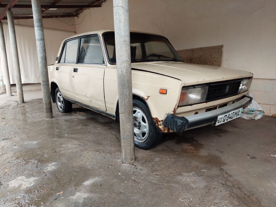 Vaz 05 sotiladi 1981 yil