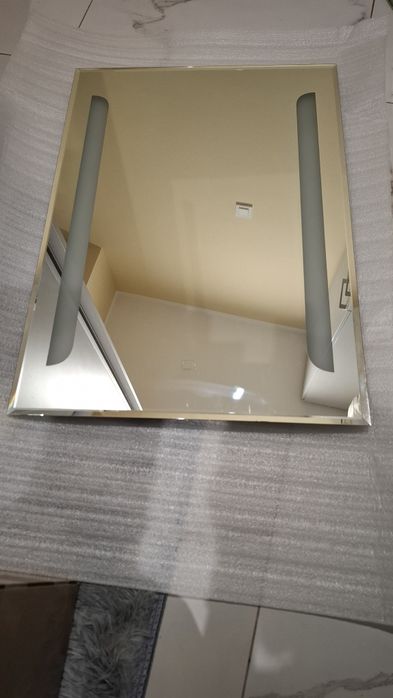 Отледало за баня с лед осветление