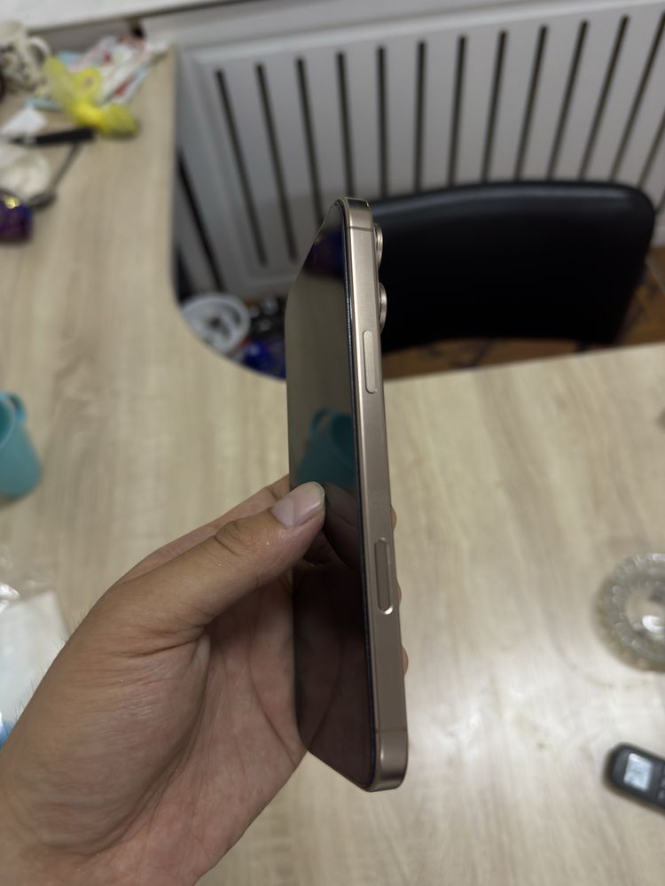 Продам 16 про мах 256Gb Desert gold