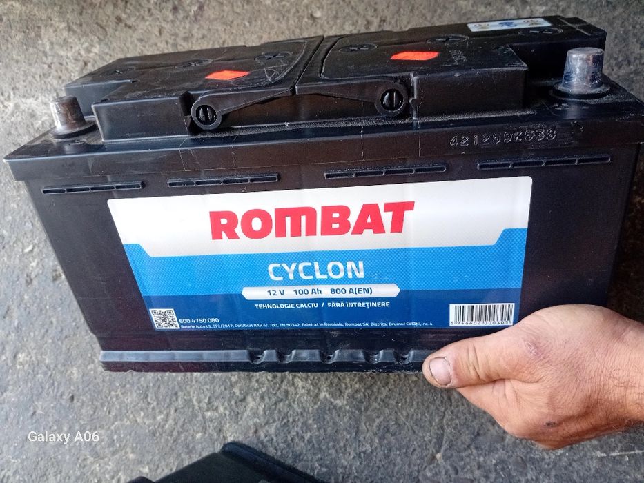 Baterie auto/acumulator 12 v 100 Ah